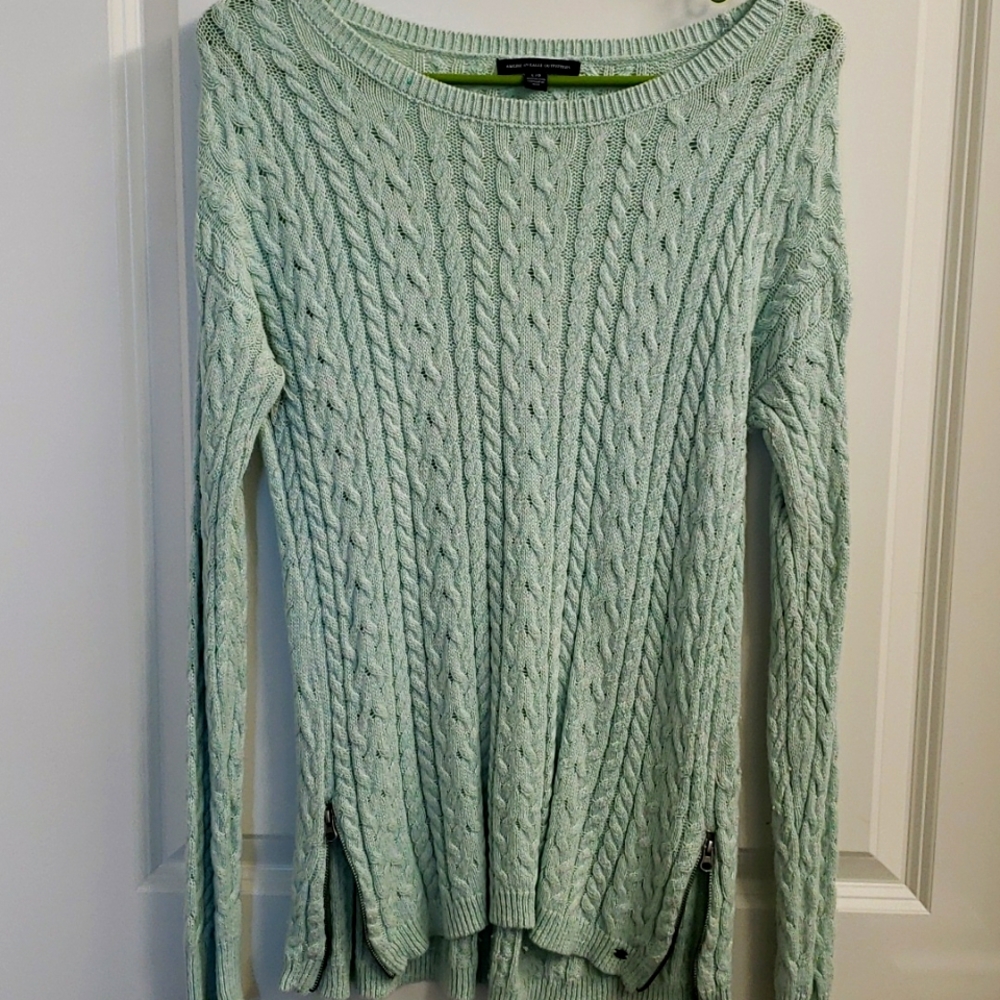 American eagle sweater